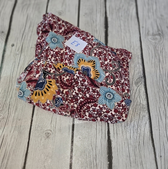 AMANA Women’s Floral Long Sleeve Top - Size M - Picture 9 of 9